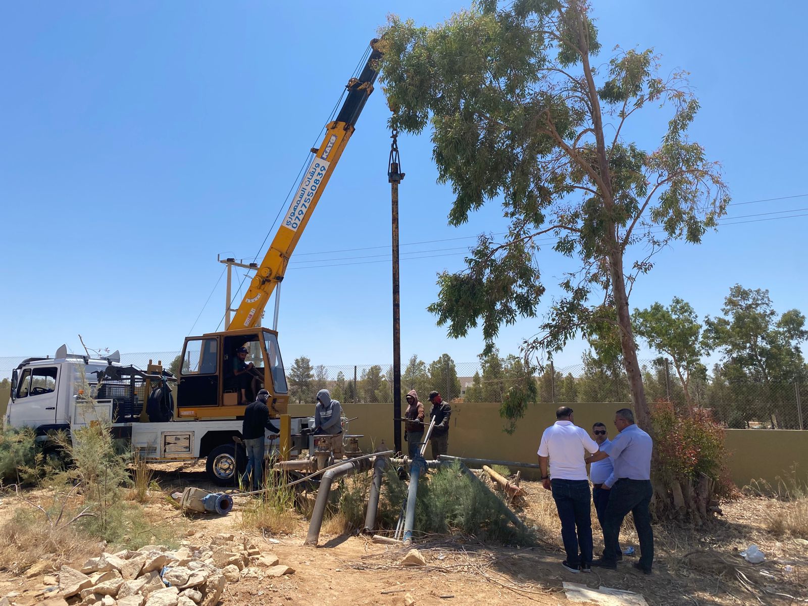توريد وتركيب مضخة بئر جامعة الحسين 300متر